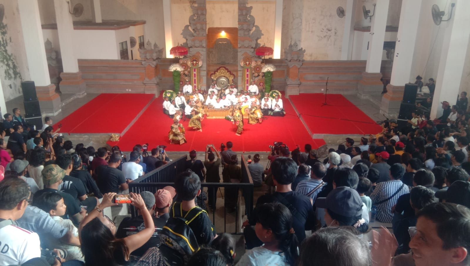 podiumnews.com-Legong Klasik 'Gumi Keris' Tampil Maksimal 